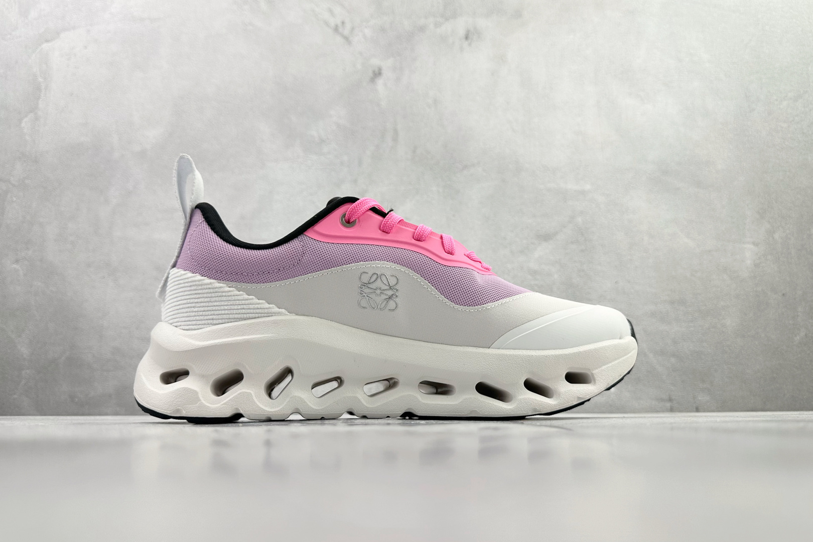 On x LOEWE罗意威 Cloudtilt 2.0 粉色 3WE1087-Top High Quatity Cheap Sneakers Fashion Clothing Clothes Bags handbags Shoes of all Brand wholesale With The best Quality And Beautiful Price from China Factory Chinese suppliers wholesaler seller On x LOEWE罗意威 Cloudtilt 2.0 粉色 3WE1087