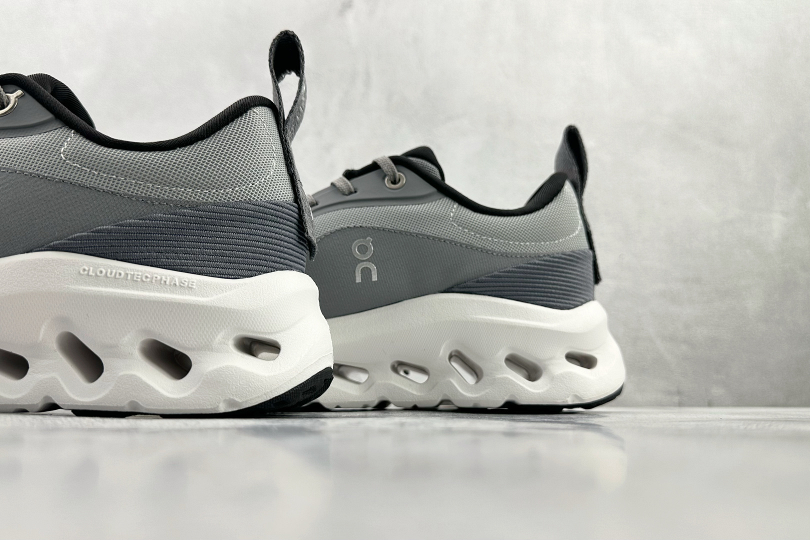 On x LOEWE罗意威 Cloudtilt 2.0灰白 3MEI1069-Top High Quatity Cheap Sneakers Fashion Clothing Clothes Bags handbags Shoes of all Brand wholesale With The best Quality And Beautiful Price from China Factory Chinese suppliers wholesaler seller On x LOEWE罗意威 Cloudtilt 2.0灰白 3MEI1069