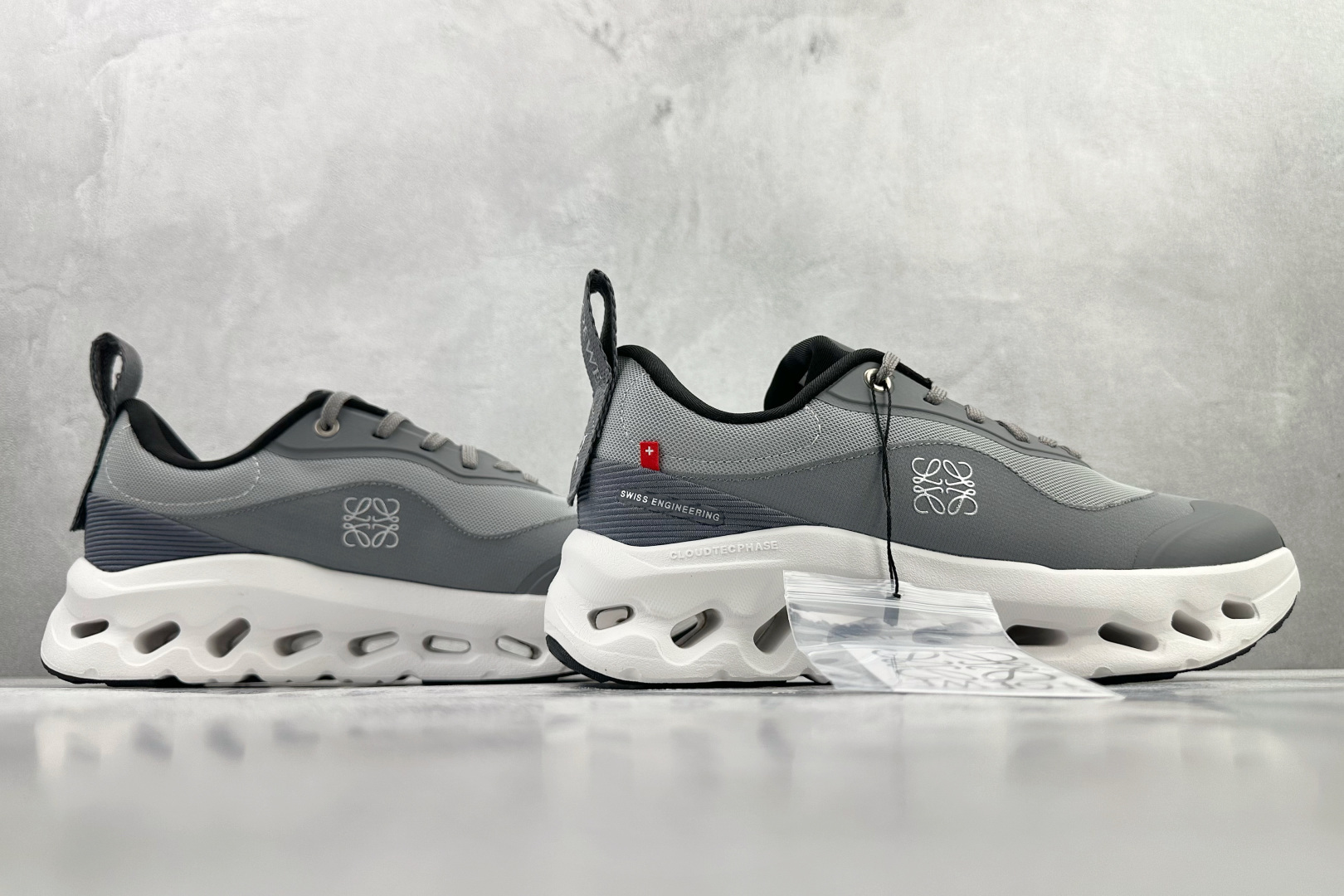 On x LOEWE罗意威 Cloudtilt 2.0灰白 3MEI1069-Top High Quatity Cheap Sneakers Fashion Clothing Clothes Bags handbags Shoes of all Brand wholesale With The best Quality And Beautiful Price from China Factory Chinese suppliers wholesaler seller On x LOEWE罗意威 Cloudtilt 2.0灰白 3MEI1069