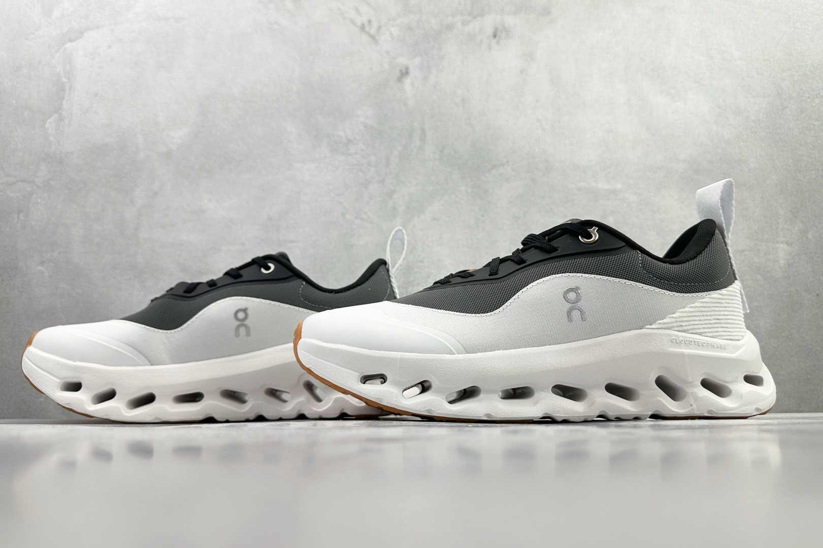 On x LOEWE罗意威 Cloudtilt 2.0 黑白 3MEI1069-Top High Quatity Cheap Sneakers Fashion Clothing Clothes Bags handbags Shoes of all Brand wholesale With The best Quality And Beautiful Price from China Factory Chinese suppliers wholesaler seller On x LOEWE罗意威 Cloudtilt 2.0 黑白 3MEI1069