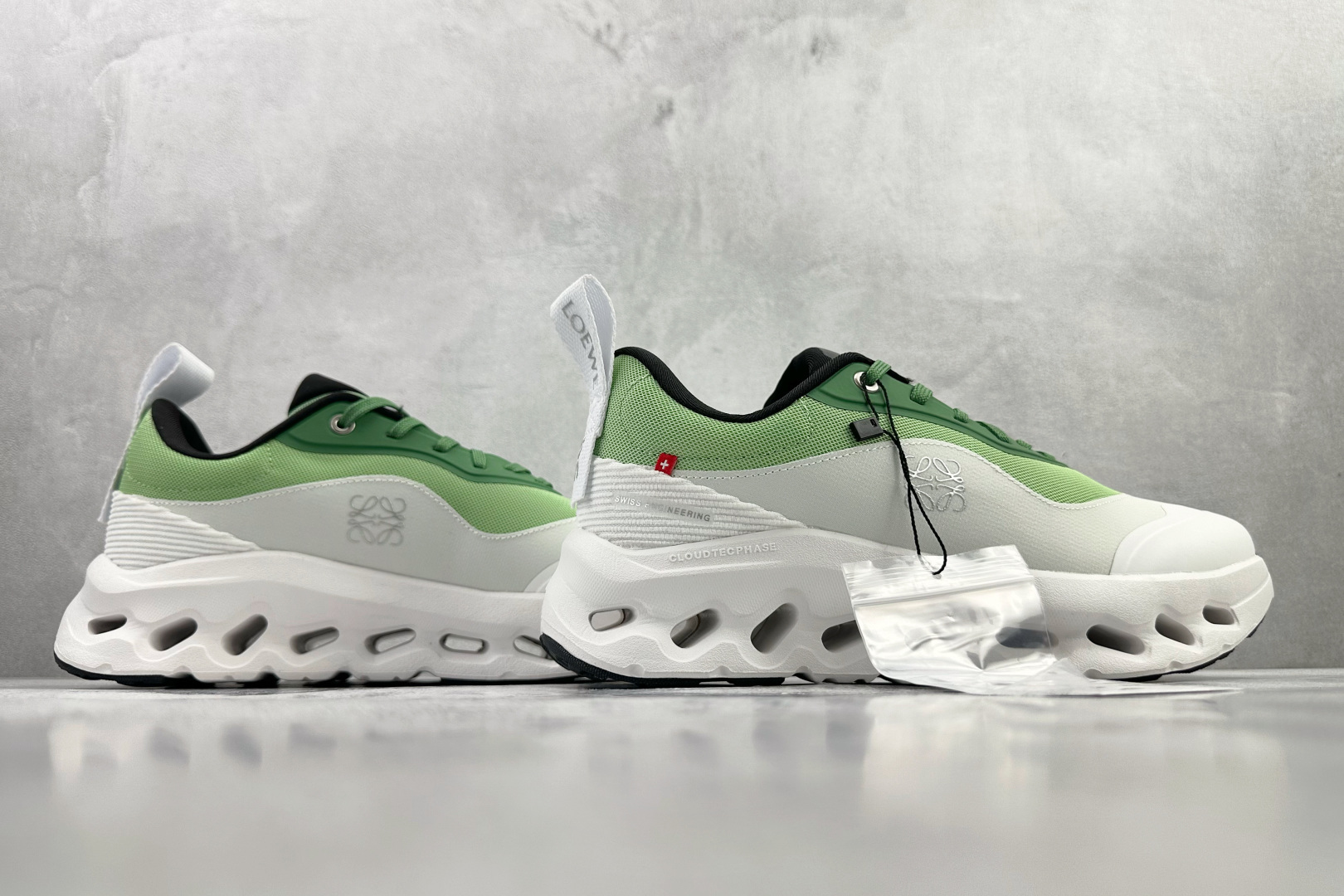 On x LOEWE罗意威 Cloudtilt 2.0 绿白 3MEI1069-Top High Quatity Cheap Sneakers Fashion Clothing Clothes Bags handbags Shoes of all Brand wholesale With The best Quality And Beautiful Price from China Factory Chinese suppliers wholesaler seller On x LOEWE罗意威 Cloudtilt 2.0 绿白 3MEI1069