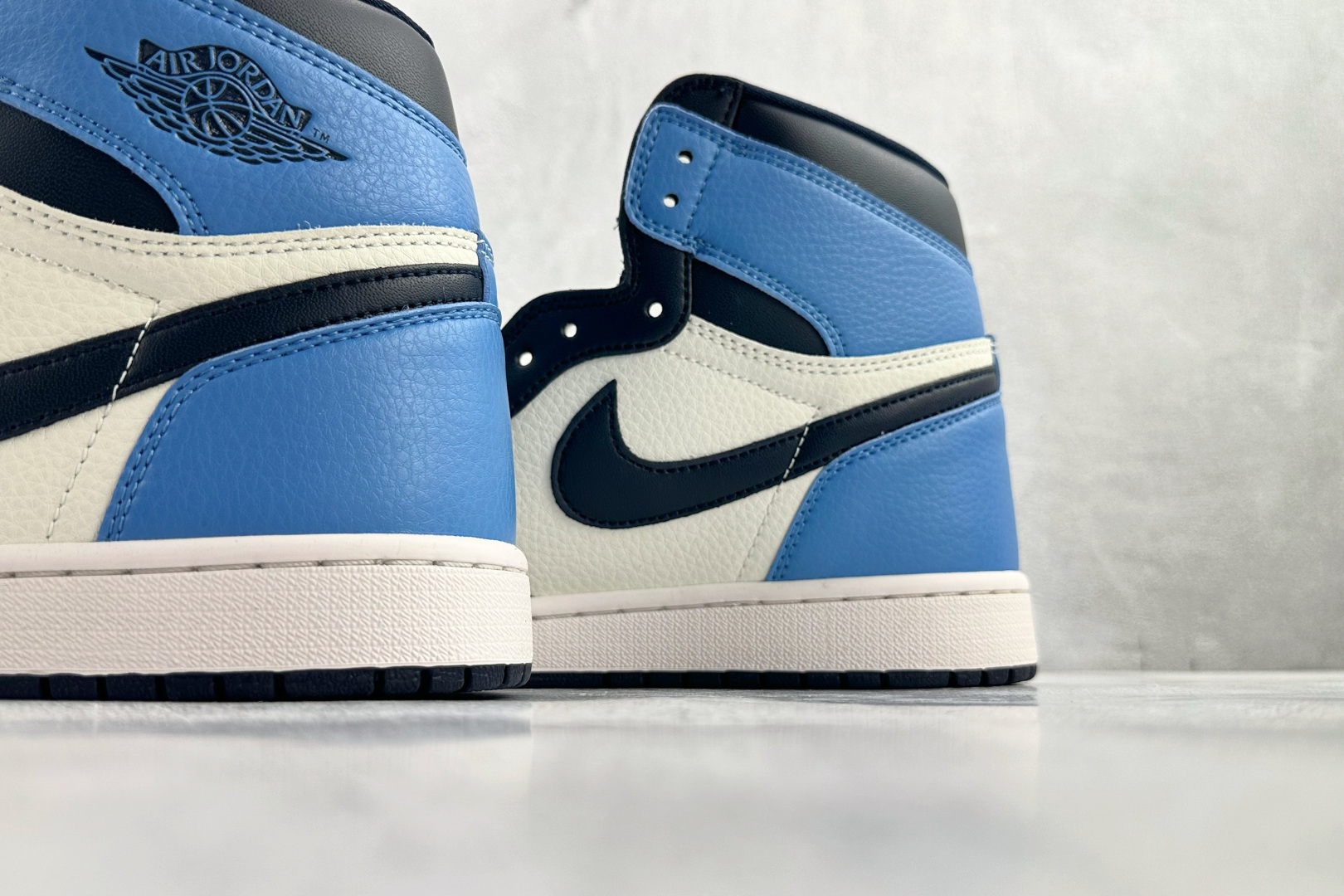 Jordan Air Jordan 1 Retro High Obsidian 黑蓝白 555088-140-Top High Quatity Cheap Sneakers Fashion Clothing Clothes Bags handbags Shoes of all Brand wholesale With The best Quality And Beautiful Price from China Factory Chinese suppliers wholesaler seller Jordan Air Jordan 1 Retro High Obsidian 黑蓝白 555088-140