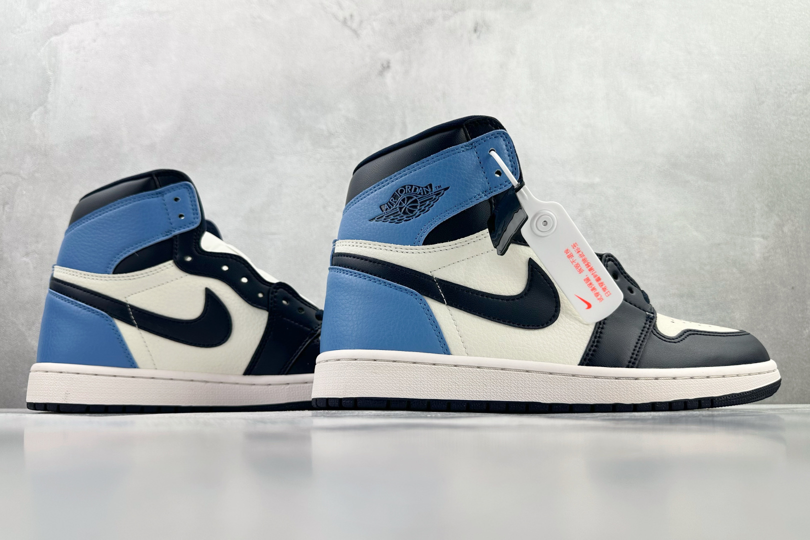 Jordan Air Jordan 1 Retro High Obsidian 黑蓝白 555088-140-Top High Quatity Cheap Sneakers Fashion Clothing Clothes Bags handbags Shoes of all Brand wholesale With The best Quality And Beautiful Price from China Factory Chinese suppliers wholesaler seller Jordan Air Jordan 1 Retro High Obsidian 黑蓝白 555088-140