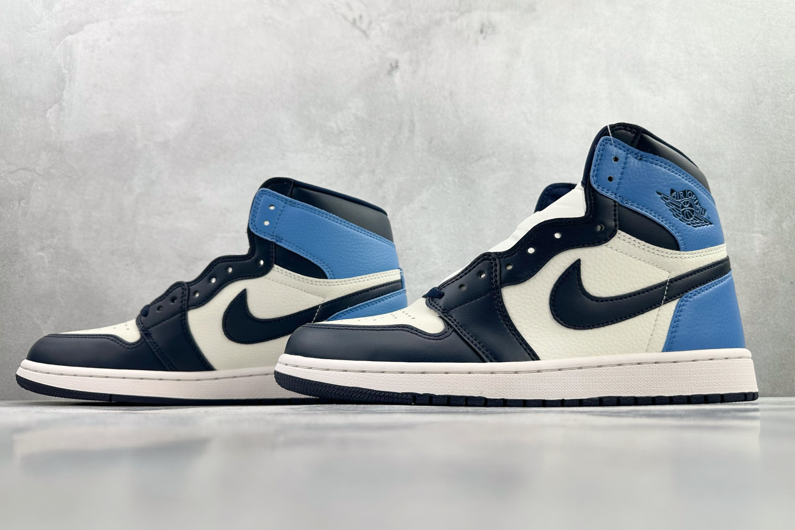 Jordan Air Jordan 1 Retro High Obsidian 黑蓝白 555088-140-Top High Quatity Cheap Sneakers Fashion Clothing Clothes Bags handbags Shoes of all Brand wholesale With The best Quality And Beautiful Price from China Factory Chinese suppliers wholesaler seller Jordan Air Jordan 1 Retro High Obsidian 黑蓝白 555088-140