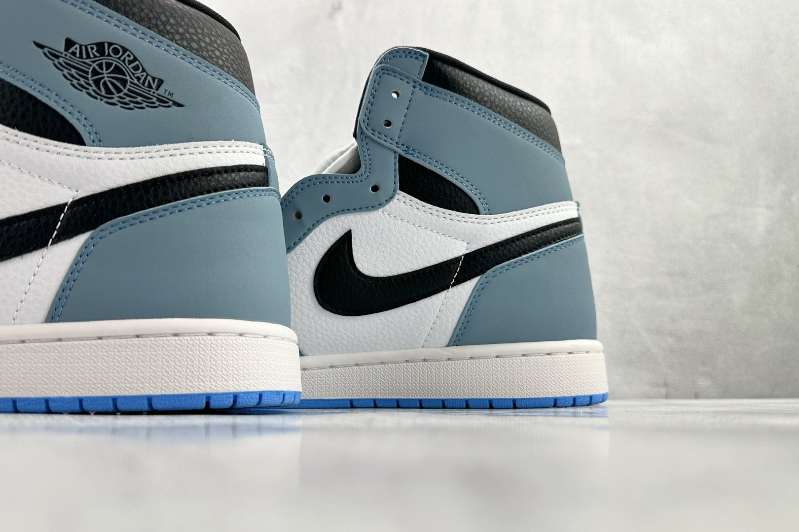 Jordan Air Jordan 1 retro high ”university blue” 大学蓝 555088-134-Top High Quatity Cheap Sneakers Fashion Clothing Clothes Bags handbags Shoes of all Brand wholesale With The best Quality And Beautiful Price from China Factory Chinese suppliers wholesaler seller Jordan Air Jordan 1 retro high ”university blue” 大学蓝 555088-134