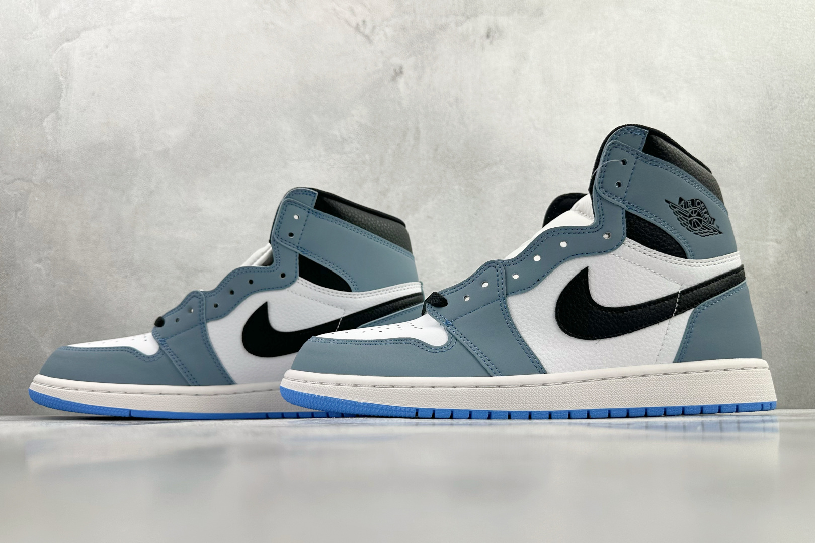 Jordan Air Jordan 1 retro high ”university blue” 大学蓝 555088-134-Top High Quatity Cheap Sneakers Fashion Clothing Clothes Bags handbags Shoes of all Brand wholesale With The best Quality And Beautiful Price from China Factory Chinese suppliers wholesaler seller Jordan Air Jordan 1 retro high ”university blue” 大学蓝 555088-134