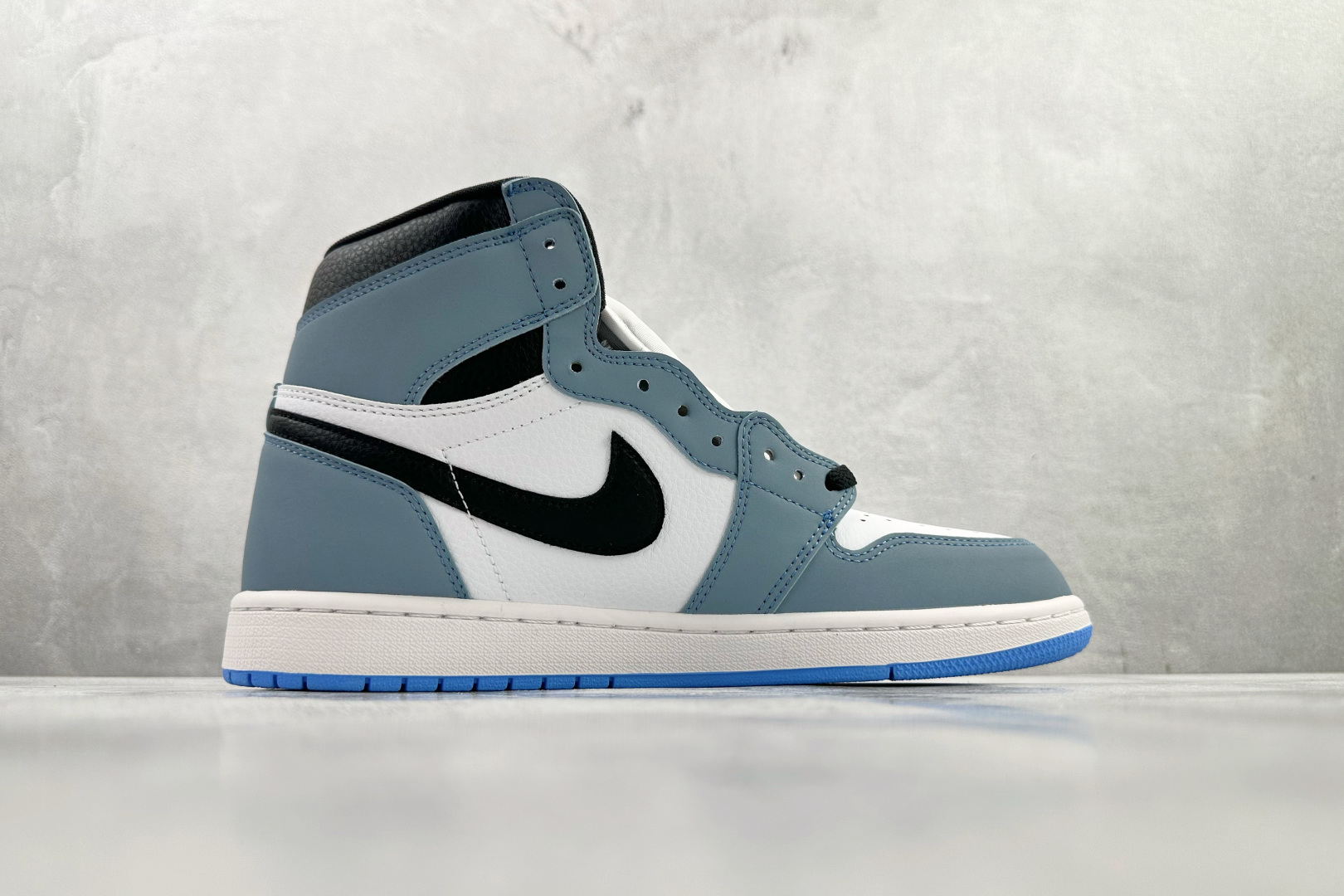 Jordan Air Jordan 1 retro high ”university blue” 大学蓝 555088-134-Top High Quatity Cheap Sneakers Fashion Clothing Clothes Bags handbags Shoes of all Brand wholesale With The best Quality And Beautiful Price from China Factory Chinese suppliers wholesaler seller Jordan Air Jordan 1 retro high ”university blue” 大学蓝 555088-134