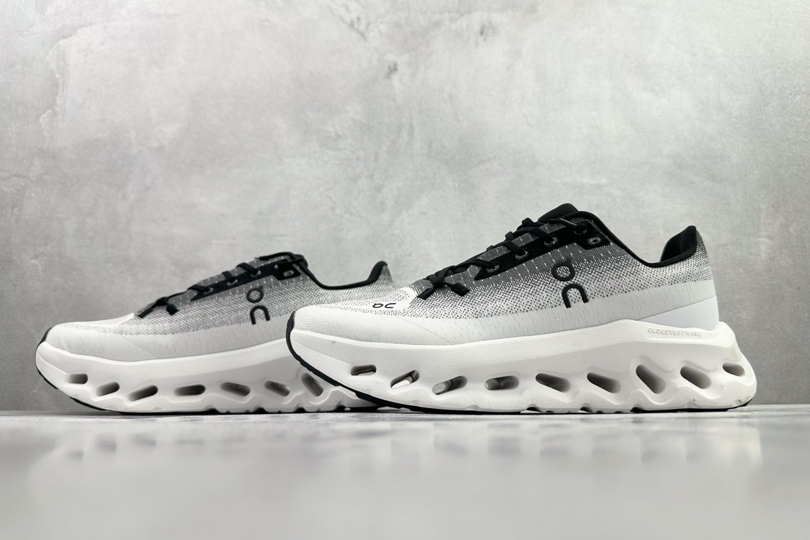 On Cloudtilt 白黑 3WE1005-Top High Quatity Cheap Sneakers Fashion Clothing Clothes Bags handbags Shoes of all Brand wholesale With The best Quality And Beautiful Price from China Factory Chinese suppliers wholesaler seller On Cloudtilt 白黑 3WE1005