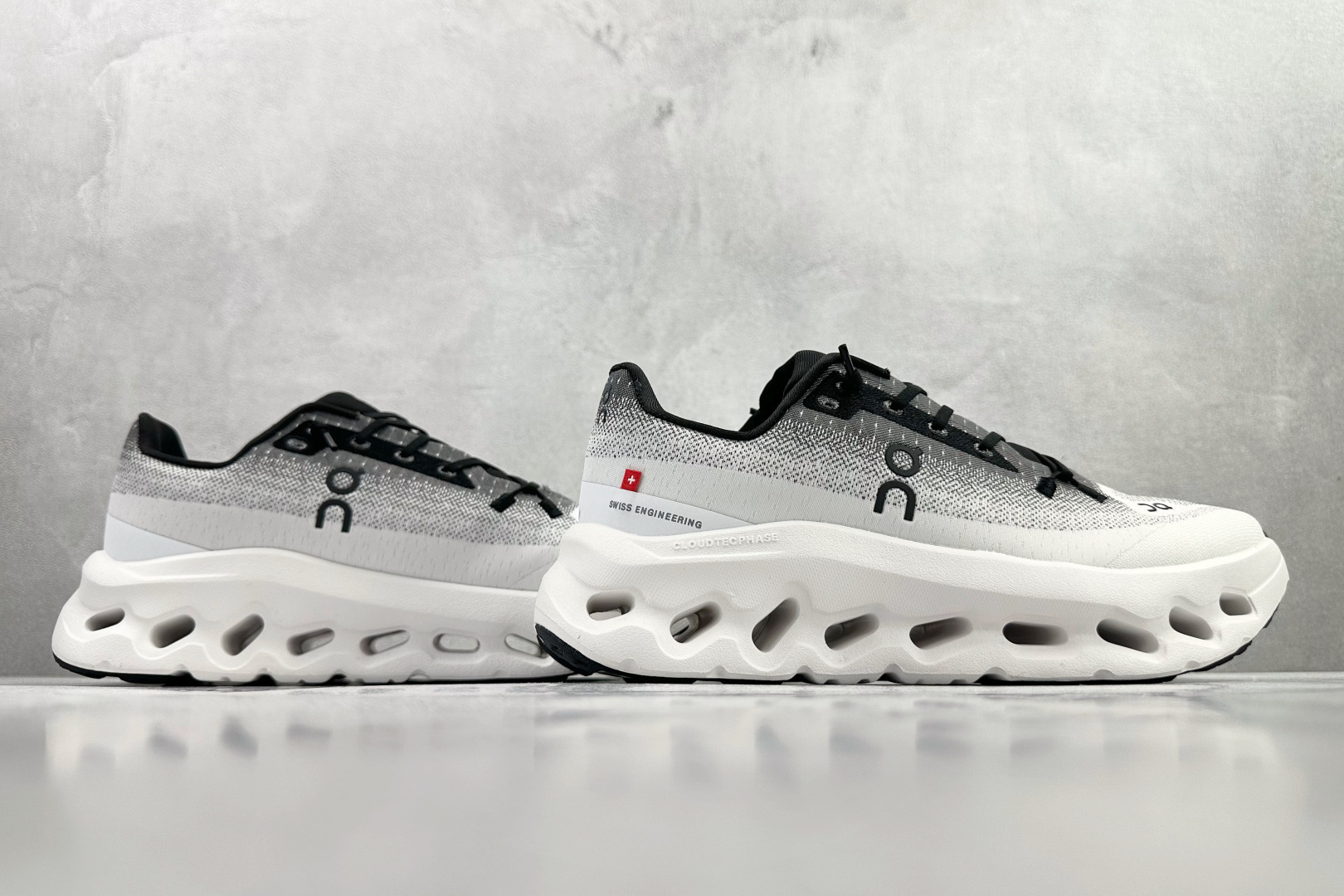 On Cloudtilt 白黑 3WE1005-Top High Quatity Cheap Sneakers Fashion Clothing Clothes Bags handbags Shoes of all Brand wholesale With The best Quality And Beautiful Price from China Factory Chinese suppliers wholesaler seller On Cloudtilt 白黑 3WE1005