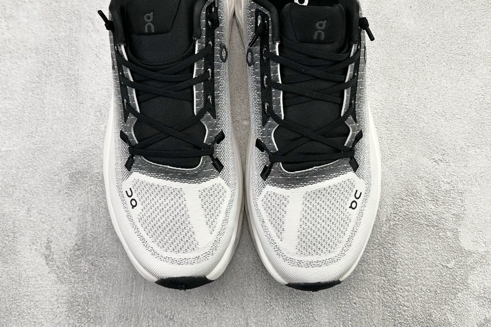 On Cloudtilt 白黑 3WE1005-Top High Quatity Cheap Sneakers Fashion Clothing Clothes Bags handbags Shoes of all Brand wholesale With The best Quality And Beautiful Price from China Factory Chinese suppliers wholesaler seller On Cloudtilt 白黑 3WE1005