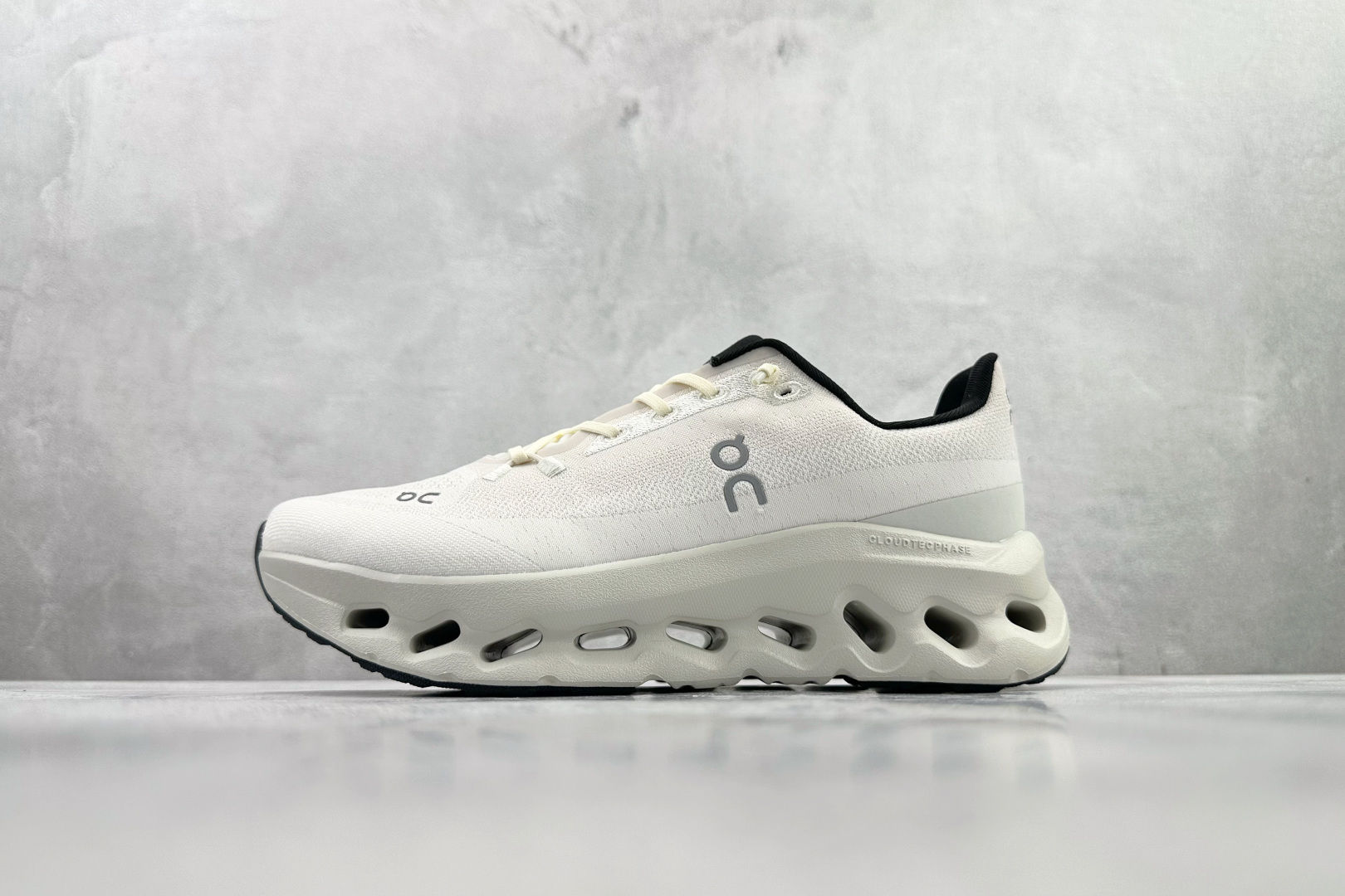 On Cloudtilt WMNS Pearl/Ice 米白色 3WE1005 On Cloudtilt WMNS Pearl/Ice 米白色 3WE1005