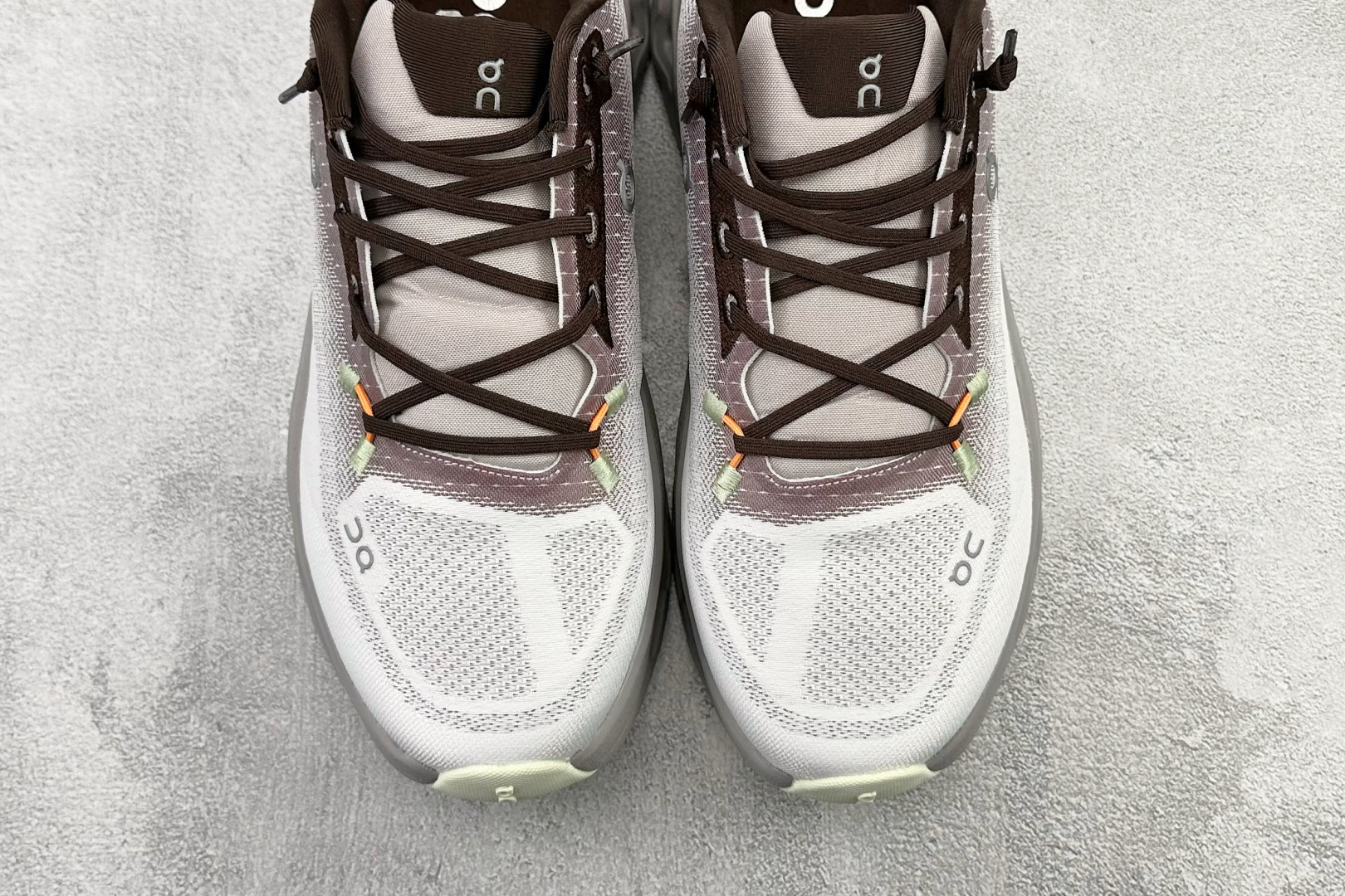 On Cloudtilt 白褐 3WE1005-Top High Quatity Cheap Sneakers Fashion Clothing Clothes Bags handbags Shoes of all Brand wholesale With The best Quality And Beautiful Price from China Factory Chinese suppliers wholesaler seller On Cloudtilt 白褐 3WE1005