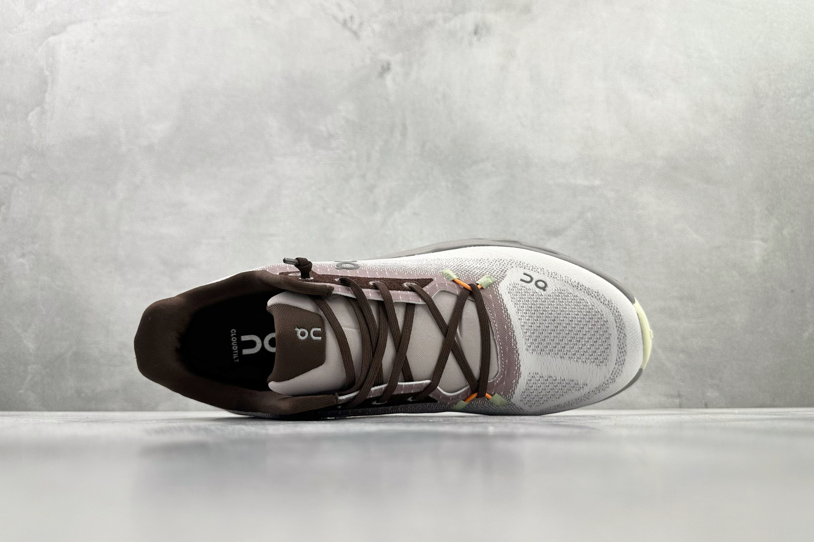 On Cloudtilt 白褐 3WE1005-Top High Quatity Cheap Sneakers Fashion Clothing Clothes Bags handbags Shoes of all Brand wholesale With The best Quality And Beautiful Price from China Factory Chinese suppliers wholesaler seller On Cloudtilt 白褐 3WE1005