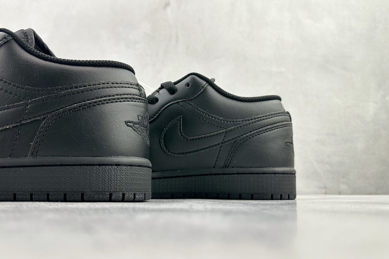 Jordan Air Jordan 1 黑色 553558-093