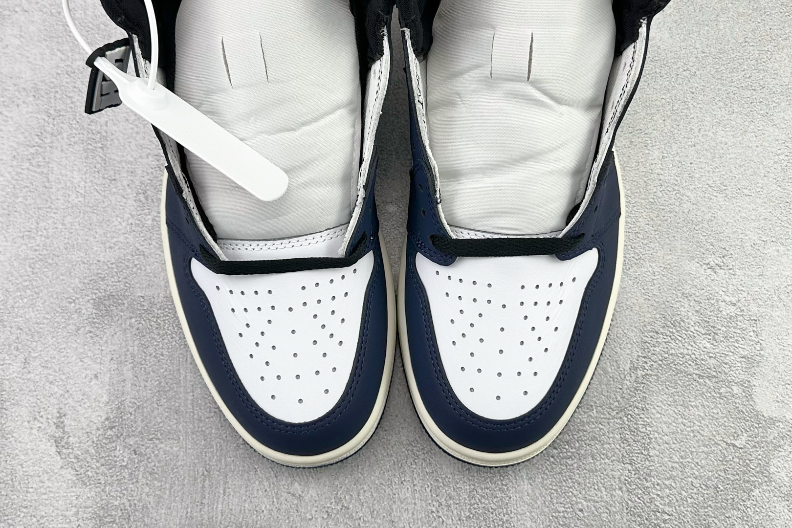 Jordan Air Jordan 1 High “Midnight Navy” 蓝白 DZ5485-401-Top High Quatity Cheap Sneakers Fashion Clothing Clothes Bags handbags Shoes of all Brand wholesale With The best Quality And Beautiful Price from China Factory Chinese suppliers wholesaler seller Jordan Air Jordan 1 High “Midnight Navy” 蓝白 DZ5485-401