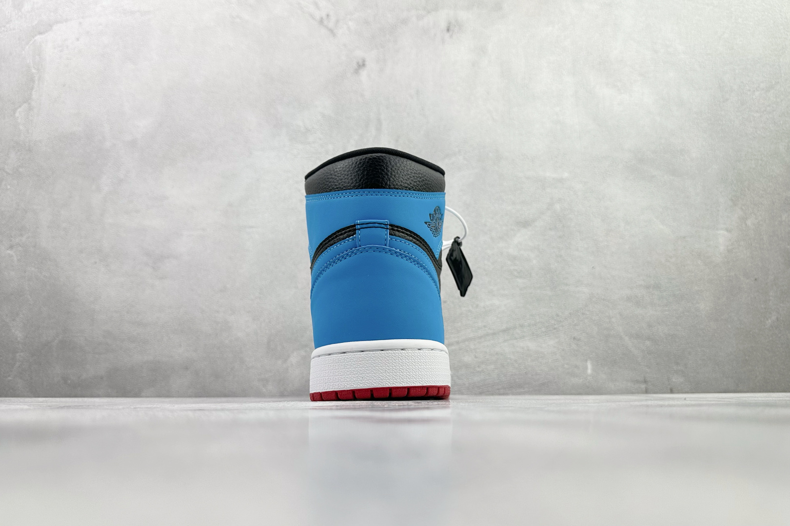 Jordan Air Jordan 1 retro high unc to chicago 反转警灯 黑蓝红 CD0461-046