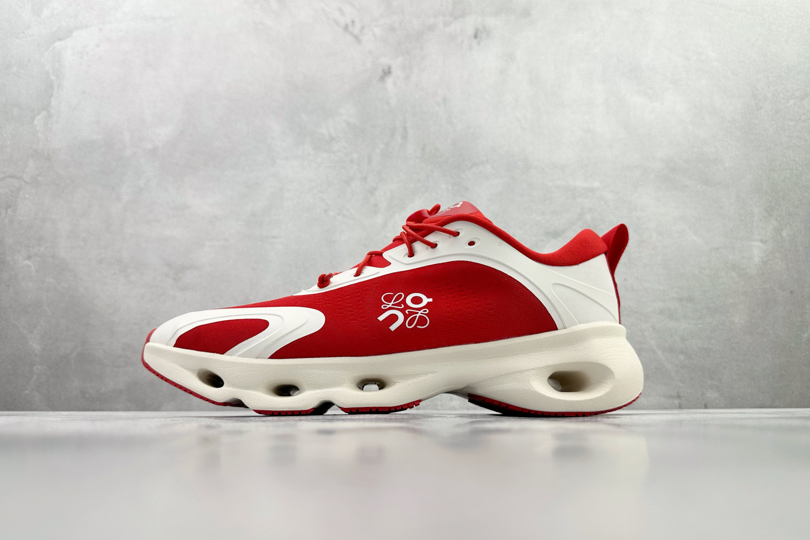 190 LOEWE罗意威 Cloudsolo x On昂跑 联名款 白红 3MF3066-Chinese UA Cheap High Quatity Brand Clothes Bags handbags Sneakers wholesale wholesaler seller from China Factory suppliers Fashion Clothing Shoes best Quality Beautiful Price 190 LOEWE罗意威 Cloudsolo x On昂跑 联名款 白红 3MF3066