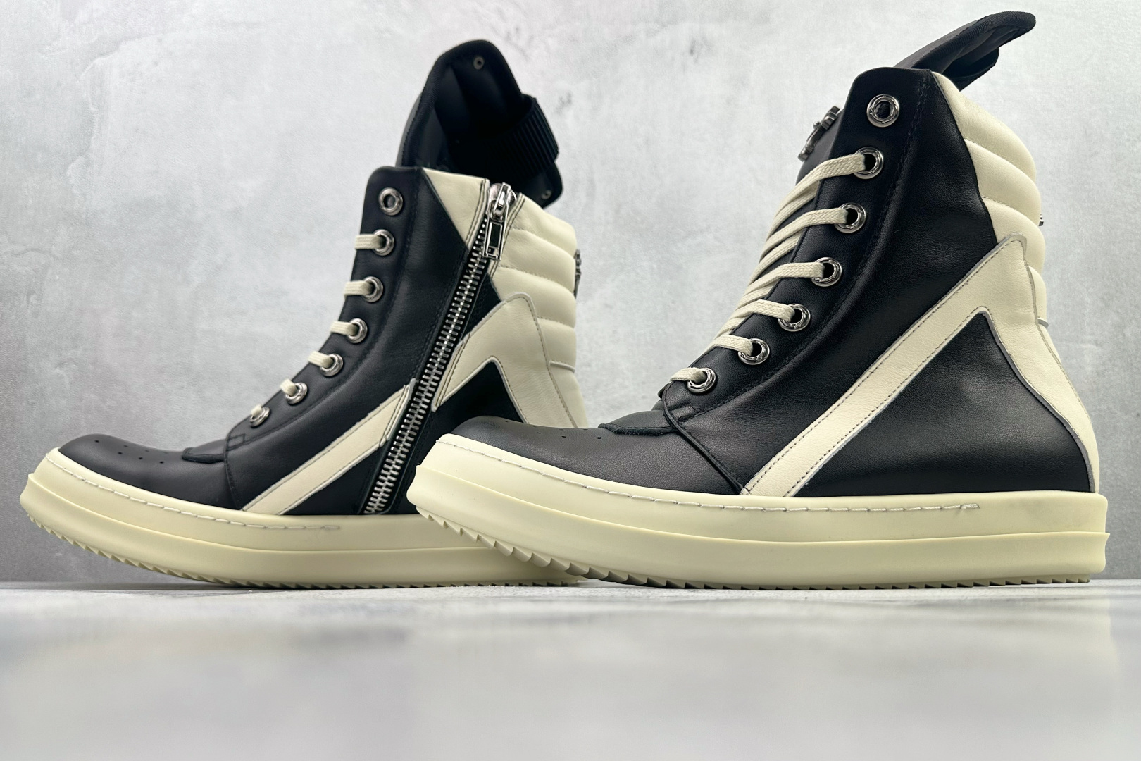 平台专供 RICK OWENS/RO Geobasket 欧文斯克罗心 黑白 RO8860C-Top High Quatity Cheap Sneakers Fashion Clothing Clothes Bags handbags Shoes of all Brand wholesale With The best Quality And Beautiful Price from China Factory Chinese suppliers wholesaler seller 平台专供 RICK OWENS/RO Geobasket 欧文斯克罗心 黑白 RO8860C