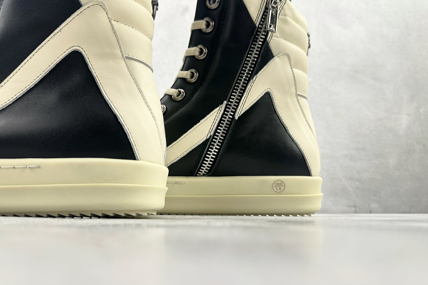 平台专供 RICK OWENS/RO Geobasket 欧文斯克罗心 黑白 RO8860C-Top High Quatity Cheap Sneakers Fashion Clothing Clothes Bags handbags Shoes of all Brand wholesale With The best Quality And Beautiful Price from China Factory Chinese suppliers wholesaler seller 平台专供 RICK OWENS/RO Geobasket 欧文斯克罗心 黑白 RO8860C