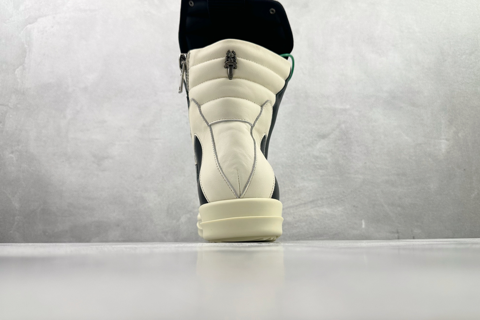 平台专供 RICK OWENS/RO Geobasket 欧文斯克罗心 黑白 RO8860C-Top High Quatity Cheap Sneakers Fashion Clothing Clothes Bags handbags Shoes of all Brand wholesale With The best Quality And Beautiful Price from China Factory Chinese suppliers wholesaler seller 平台专供 RICK OWENS/RO Geobasket 欧文斯克罗心 黑白 RO8860C