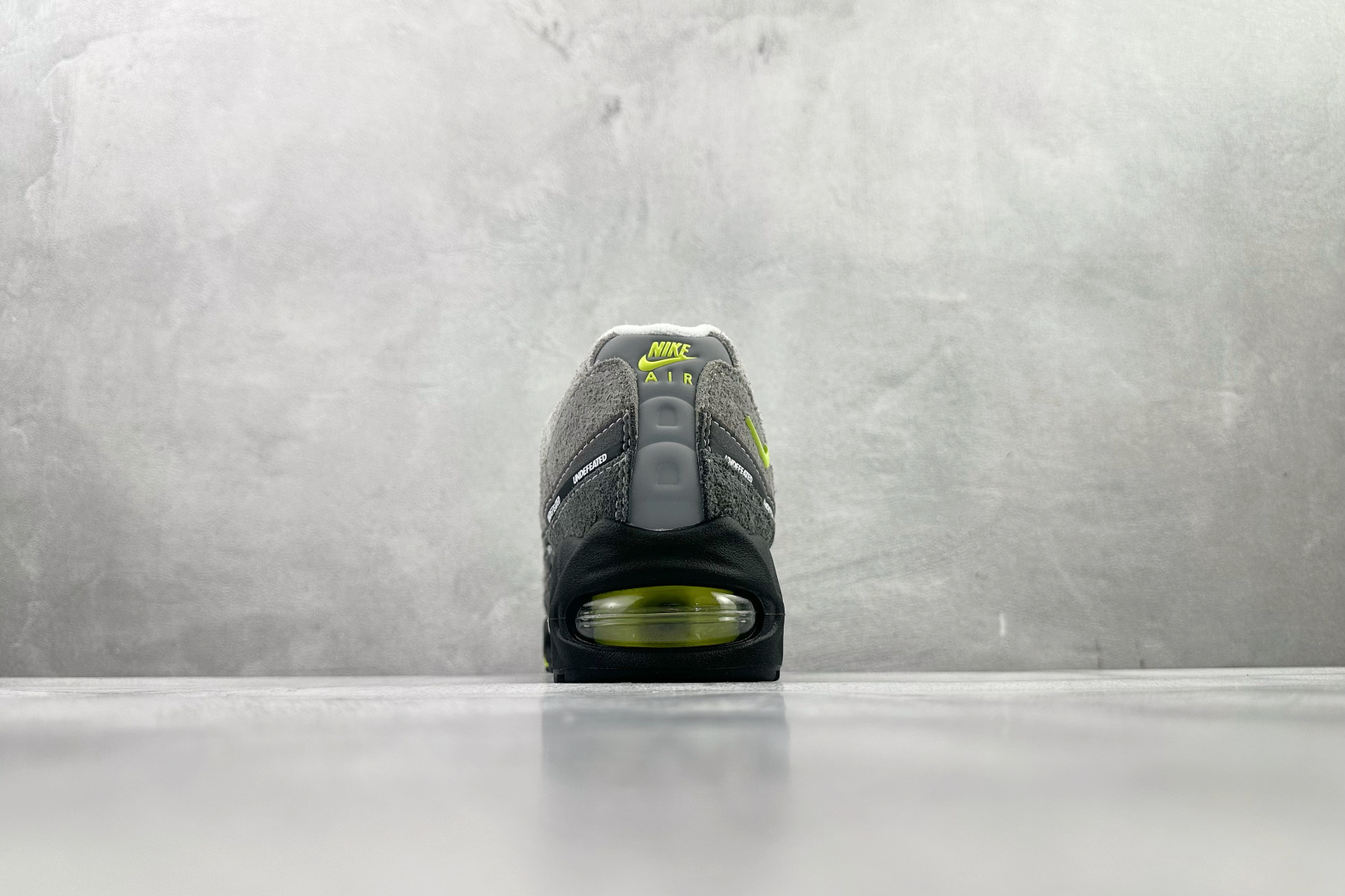 360 原厂特供 UNDEFEATED x Nike Air Max 95 SP 纽约限定 灰绿 IB4523-004