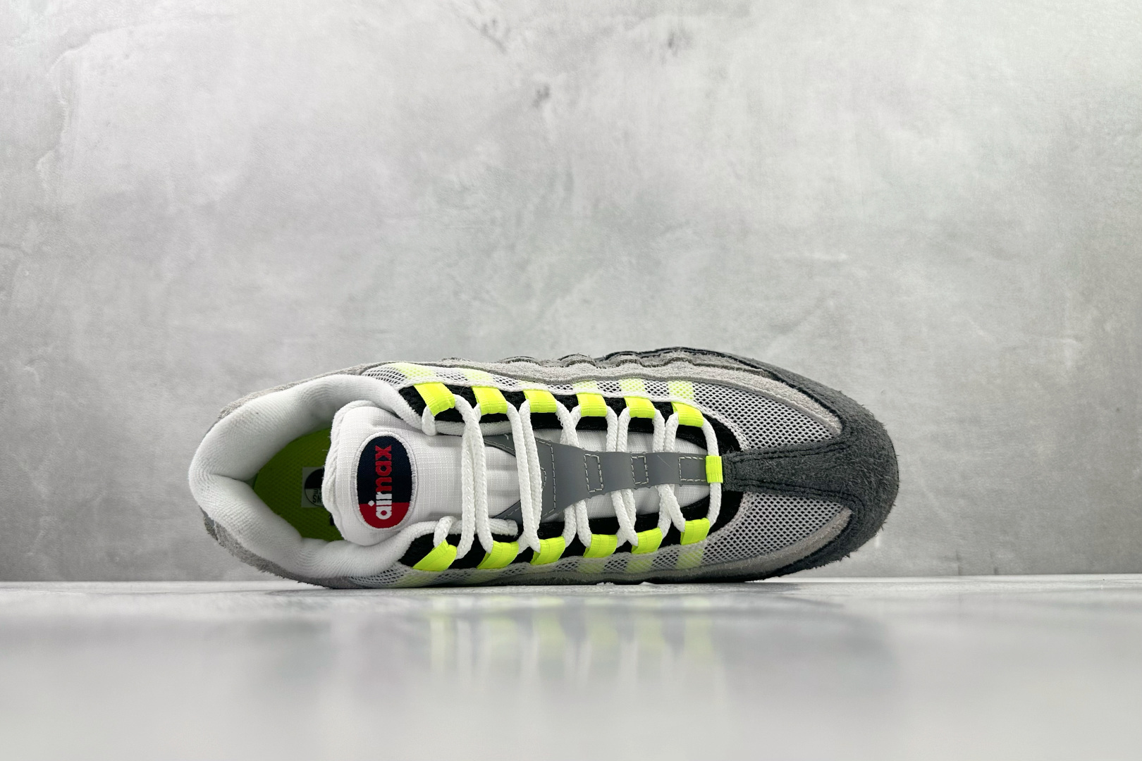 360 原厂特供 UNDEFEATED x Nike Air Max 95 SP 纽约限定 灰绿 IB4523-004