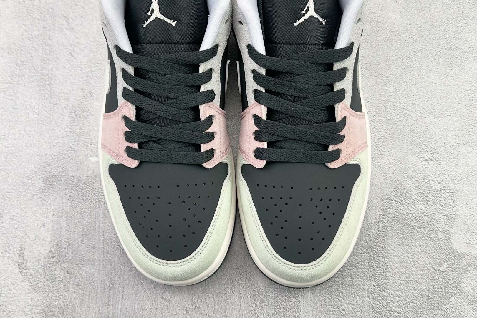 200 综合版 Jordan Air Jordan 1 粉黑 IB7109-004-Chinese UA Cheap High Quatity Brand Clothes Bags handbags Sneakers wholesale wholesaler seller from China Factory suppliers Fashion Clothing Shoes best Quality Beautiful Price 200 综合版 Jordan Air Jordan 1 粉黑 IB7109-004