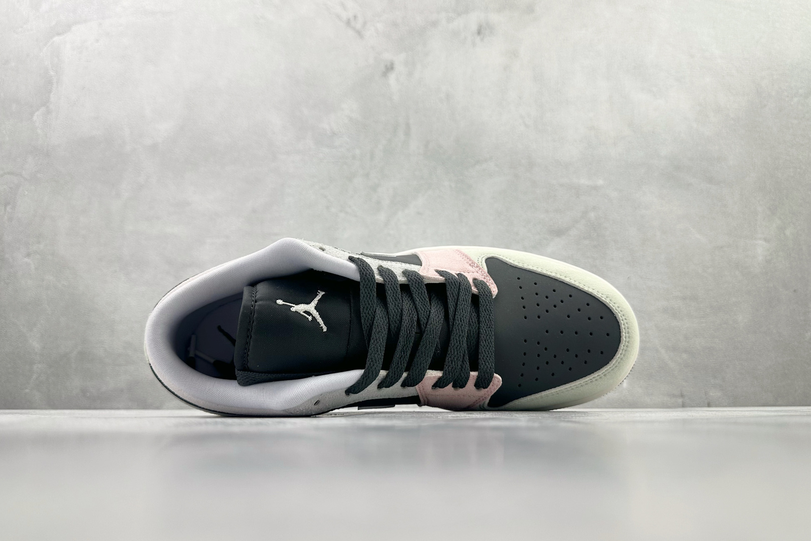 200 综合版 Jordan Air Jordan 1 粉黑 IB7109-004-Chinese UA Cheap High Quatity Brand Clothes Bags handbags Sneakers wholesale wholesaler seller from China Factory suppliers Fashion Clothing Shoes best Quality Beautiful Price 200 综合版 Jordan Air Jordan 1 粉黑 IB7109-004