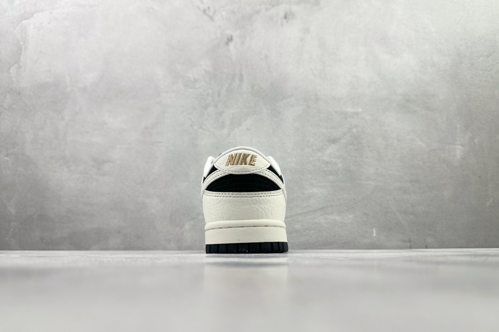 220 Nike Dunk Embossed Baroque CNY新年款 黑白 IF3944-001