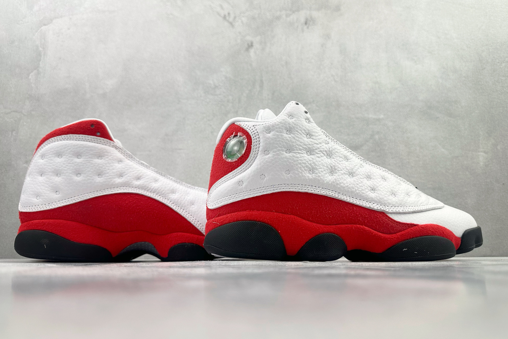 平台专供 Jordan Air Jordan 13 白红色 414575-101-Top High Quatity Cheap Sneakers Fashion Clothing Clothes Bags handbags Shoes of all Brand wholesale With The best Quality And Beautiful Price from China Factory Chinese suppliers wholesaler seller 平台专供 Jordan Air Jordan 13 白红色 414575-101