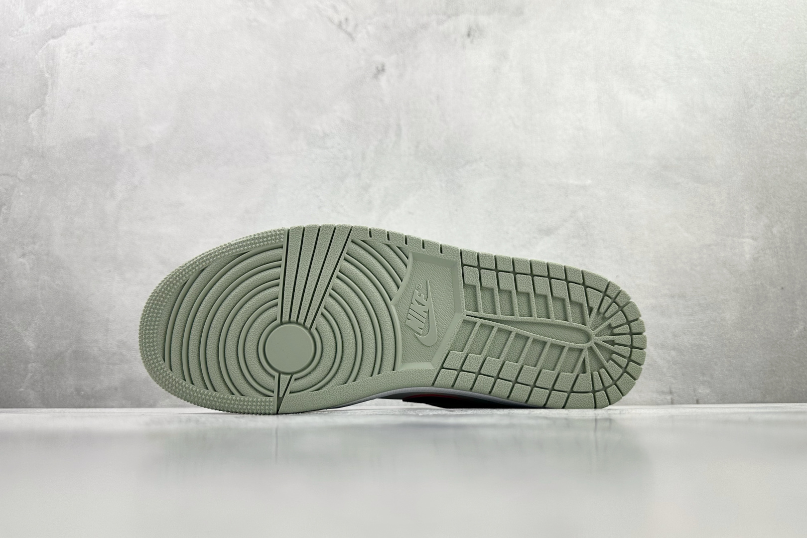 Jordan Air Jordan 1 白红绿 553558-131-Chinese wholesaler seller Clothes Bags handbags wholesale Shoes High Quatity wholesaler seller Cheap Sneakers from China Factory Chinese suppliers china wholesale clothing wholesaler seller Jordan Air Jordan 1 白红绿 553558-131