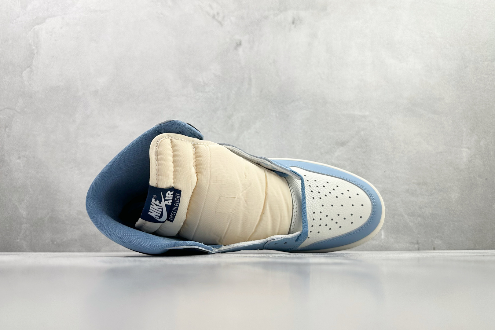 250 Jordan Air Jordan 1 High 'First in Flight' 蓝白 FD2596-400