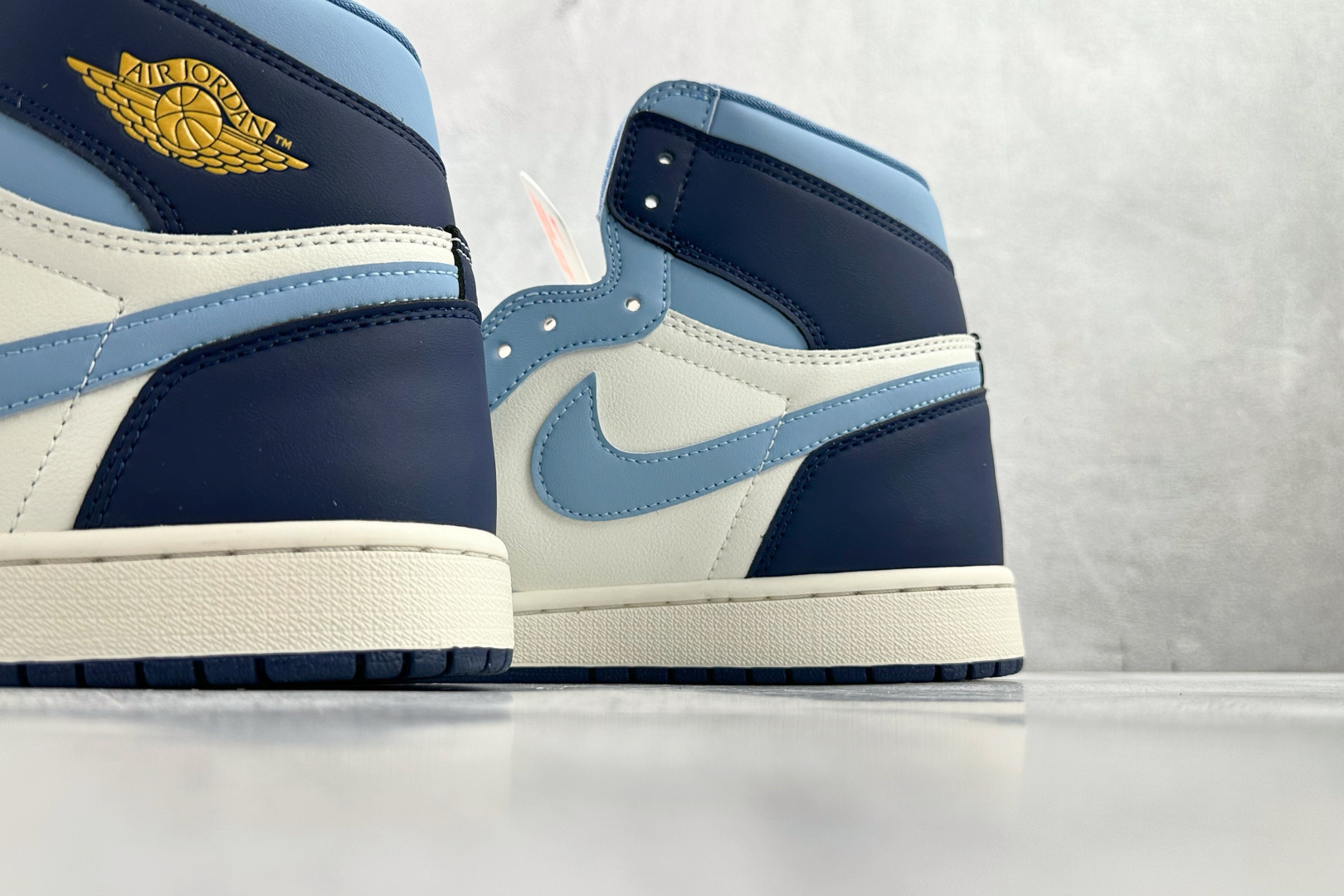 250 Jordan Air Jordan 1 High 'First in Flight' 蓝白 FD2596-400