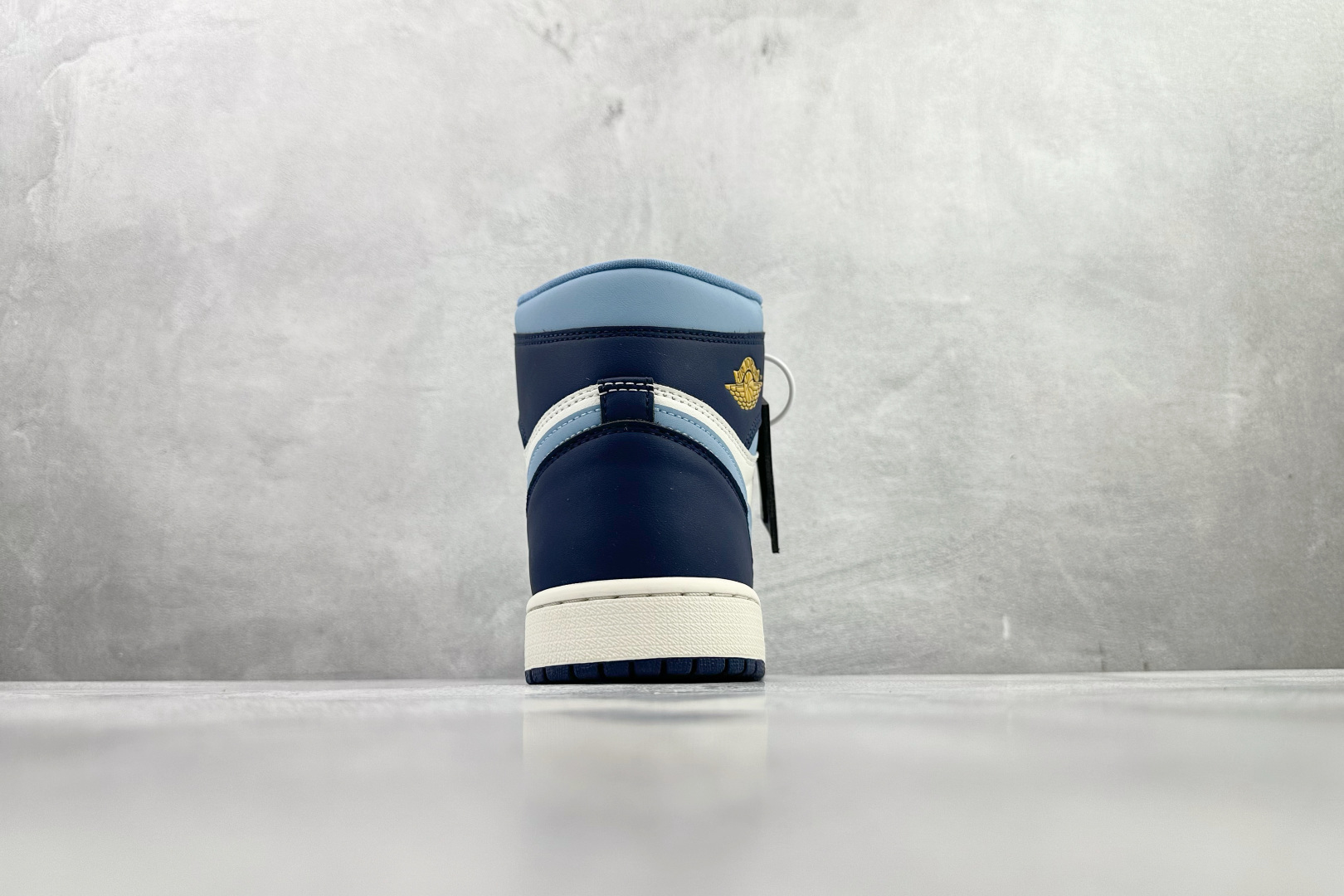 250 Jordan Air Jordan 1 High 'First in Flight' 蓝白 FD2596-400