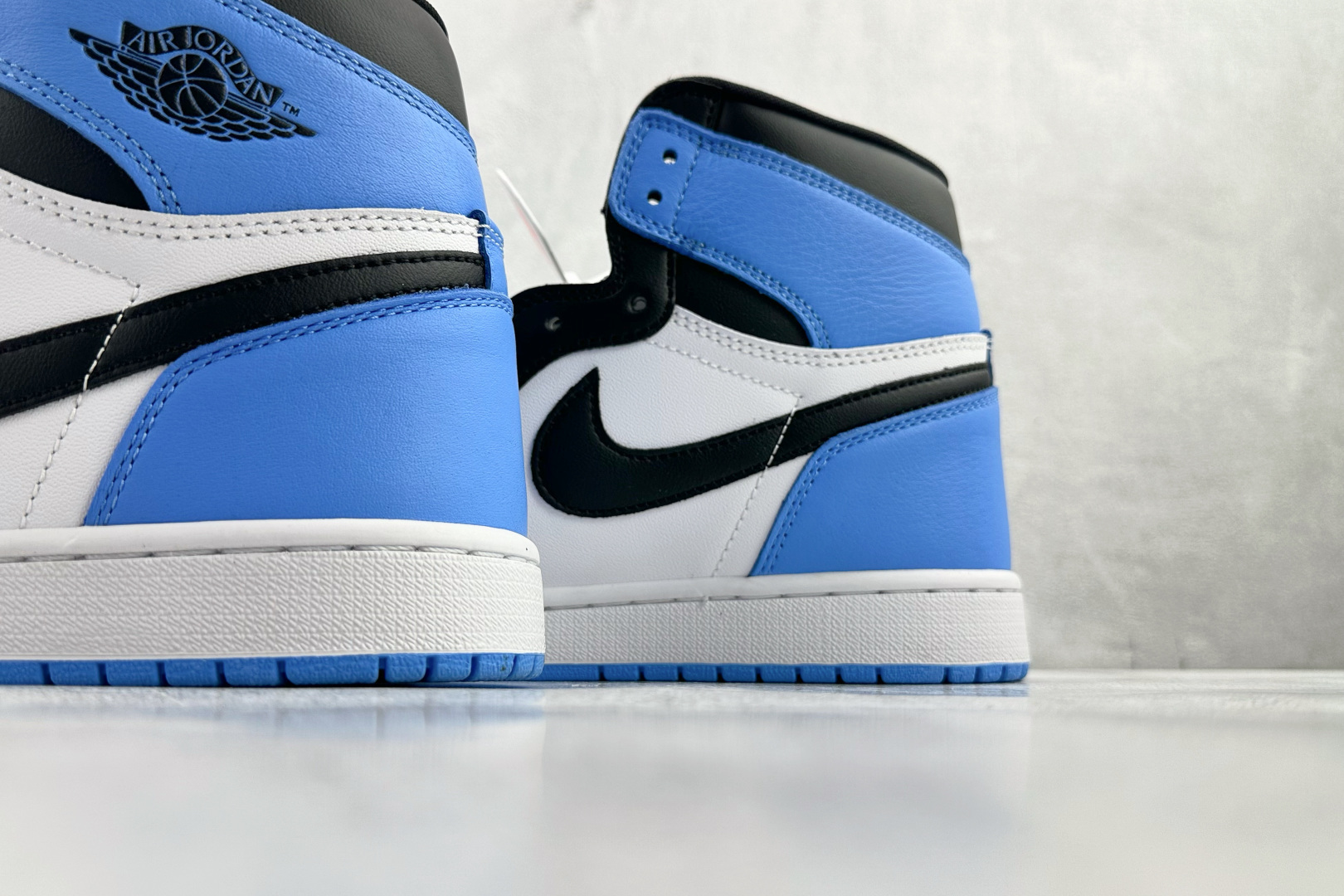 Jordan Air Jordan 1 High University Blue 蓝白 DZ5485-400-Top High Quatity Cheap Sneakers Fashion Clothing Clothes Bags handbags Shoes of all Brand wholesale With The best Quality And Beautiful Price from China Factory Chinese suppliers wholesaler seller Jordan Air Jordan 1 High University Blue 蓝白 DZ5485-400