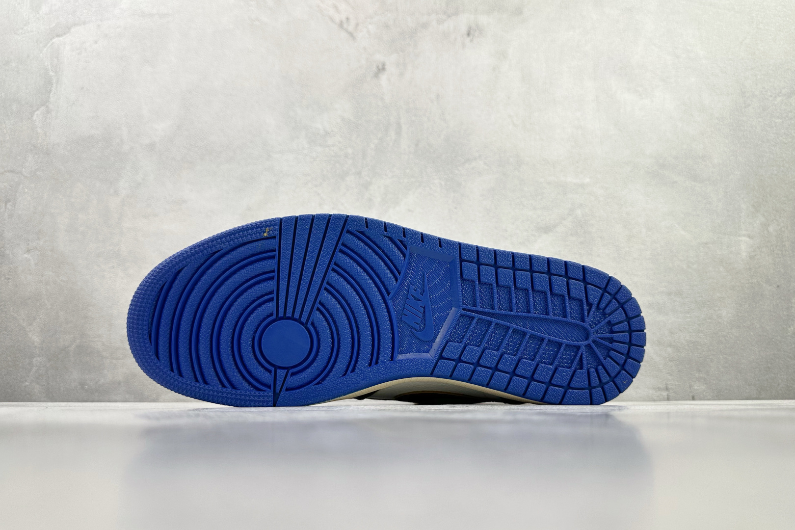 Union LA x Fragment Design x Jordan Air Jordan 1 High 黑白蓝 IO7847-002-Top High Quatity Cheap Sneakers Fashion Clothing Clothes Bags handbags Shoes of all Brand wholesale With The best Quality And Beautiful Price from China Factory Chinese suppliers wholesaler seller Union LA x Fragment Design x Jordan Air Jordan 1 High 黑白蓝 IO7847-002