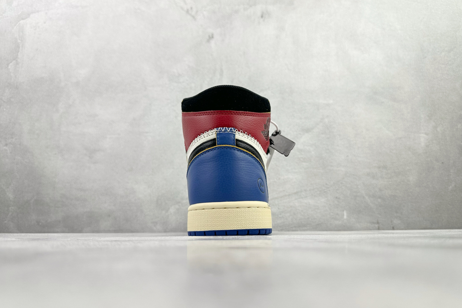 Union LA x Fragment Design x Jordan Air Jordan 1 High 黑白蓝 IO7847-002-Top High Quatity Cheap Sneakers Fashion Clothing Clothes Bags handbags Shoes of all Brand wholesale With The best Quality And Beautiful Price from China Factory Chinese suppliers wholesaler seller Union LA x Fragment Design x Jordan Air Jordan 1 High 黑白蓝 IO7847-002