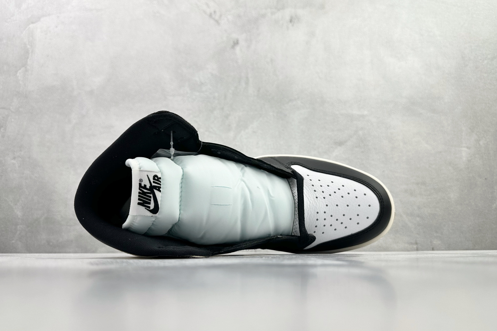 250 Jordan Air Jordan 1 High 棕黑 FD2596-021-Chinese UA Cheap High Quatity Brand Clothes Bags handbags Sneakers wholesale wholesaler seller from China Factory suppliers Fashion Clothing Shoes best Quality Beautiful Price 250 Jordan Air Jordan 1 High 棕黑 FD2596-021