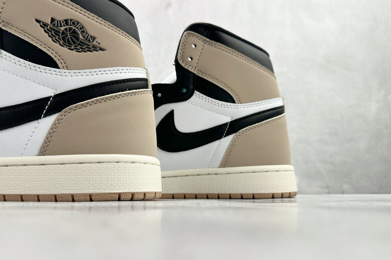 250 Jordan Air Jordan 1 High 棕黑 FD2596-021-Chinese UA Cheap High Quatity Brand Clothes Bags handbags Sneakers wholesale wholesaler seller from China Factory suppliers Fashion Clothing Shoes best Quality Beautiful Price 250 Jordan Air Jordan 1 High 棕黑 FD2596-021