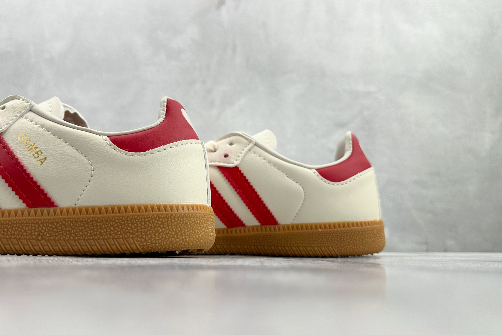 出口订单 adidas originals SAMBA 白红 KI6679-Top High Quatity Cheap Sneakers Fashion Clothing Clothes Bags handbags Shoes of all Brand wholesale With The best Quality And Beautiful Price from China Factory Chinese suppliers wholesaler seller 出口订单 adidas originals SAMBA 白红 KI6679