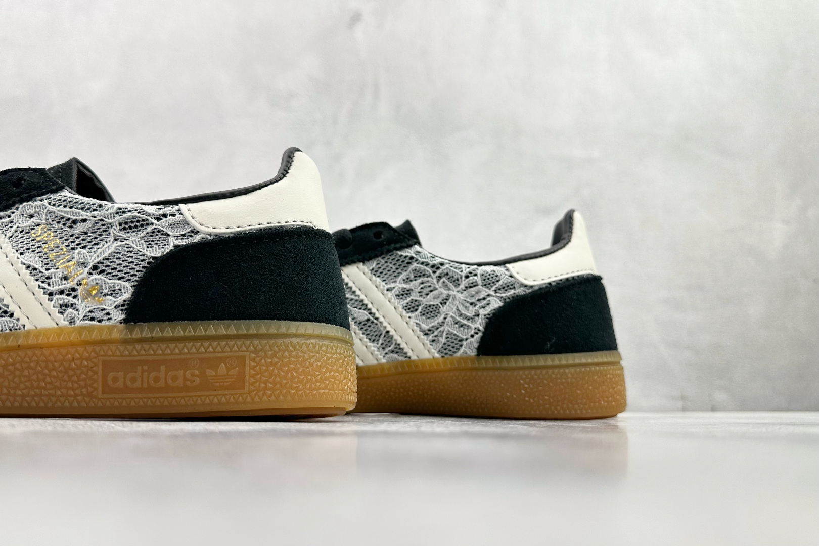 出口订单 adidas originals handball spzl 蕾丝黑 HQ2649-Top High Quatity Cheap Sneakers Fashion Clothing Clothes Bags handbags Shoes of all Brand wholesale With The best Quality And Beautiful Price from China Factory Chinese suppliers wholesaler seller 出口订单 adidas originals handball spzl 蕾丝黑 HQ2649