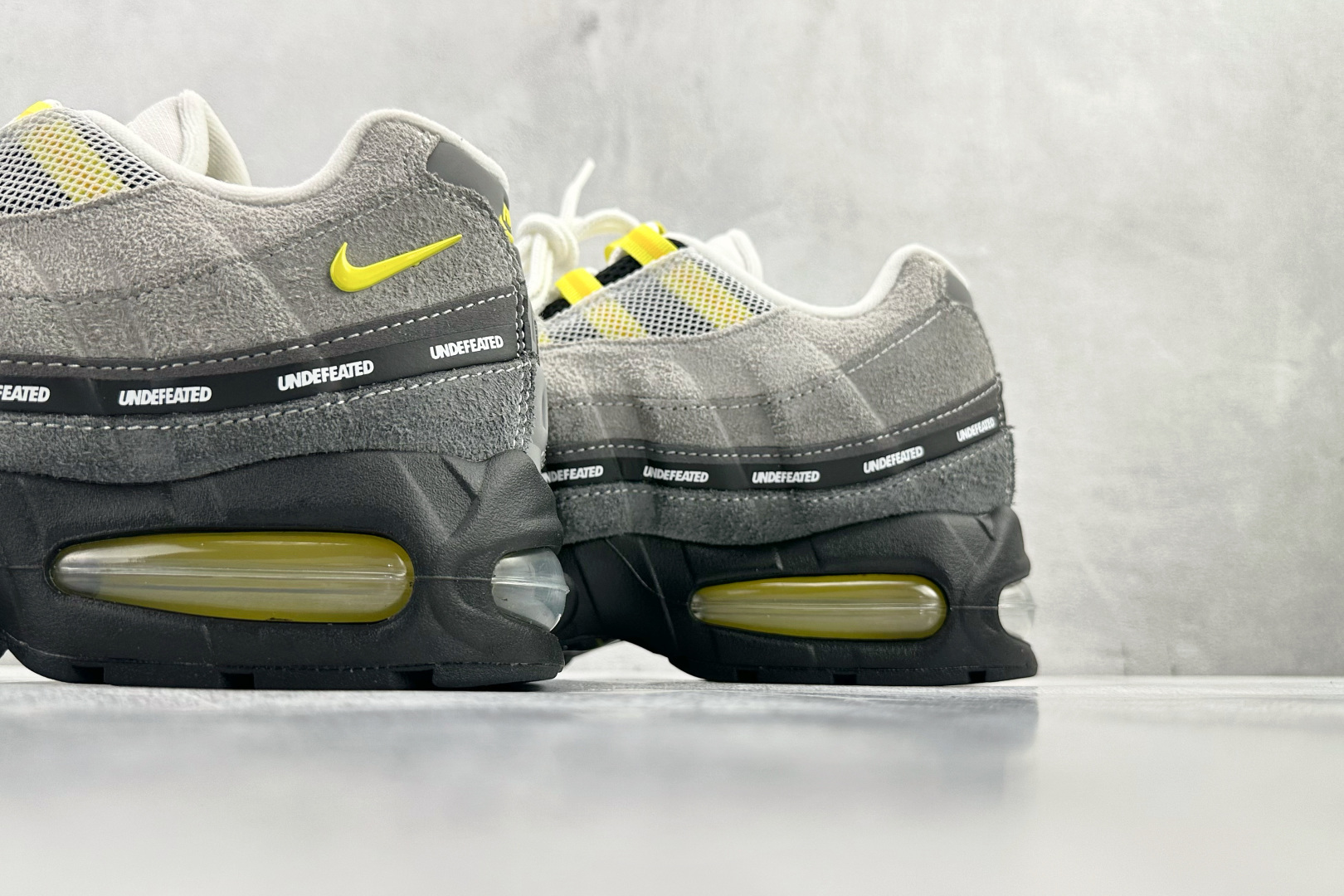 完美复刻 UNDEFEATED × Nike Air Max 95 SP 上海限定 灰黄 IB4523-002-Top High Quatity Cheap Sneakers Fashion Clothing Clothes Bags handbags Shoes of all Brand wholesale With The best Quality And Beautiful Price from China Factory Chinese suppliers wholesaler seller 完美复刻 UNDEFEATED × Nike Air Max 95 SP 上海限定 灰黄 IB4523-002