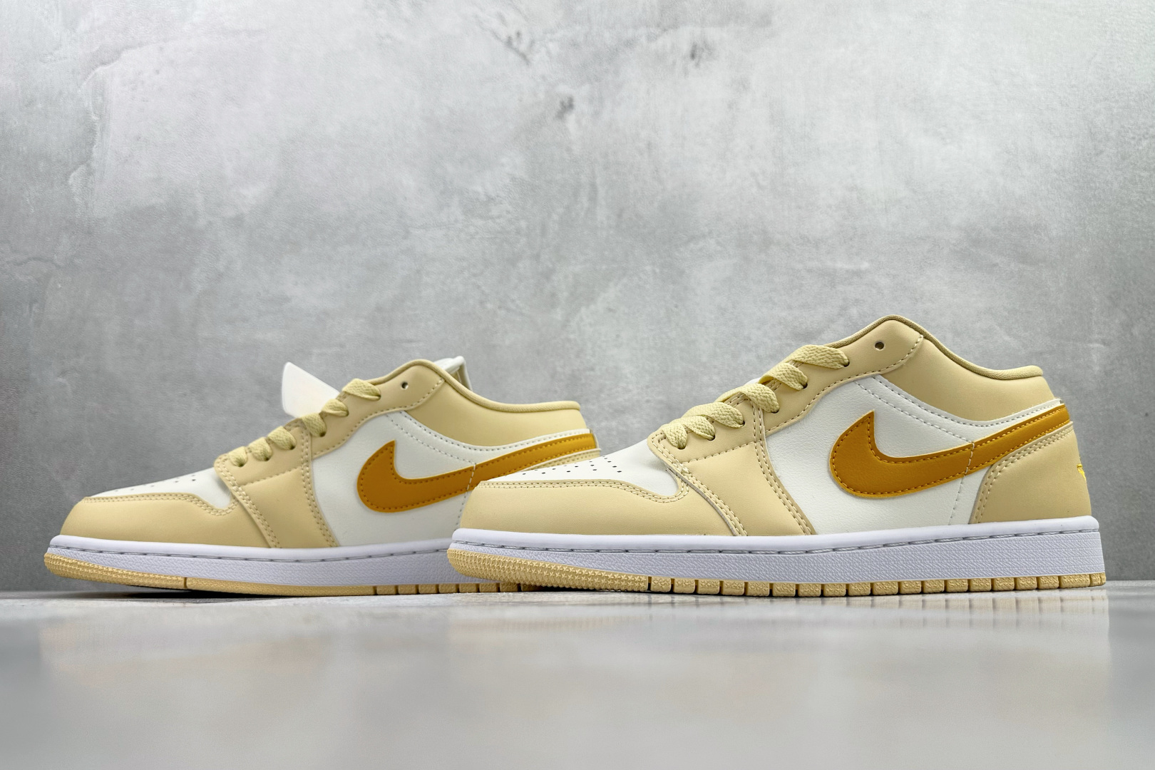 210 Jordan Air Jordan 1 米黄 DC0774-170