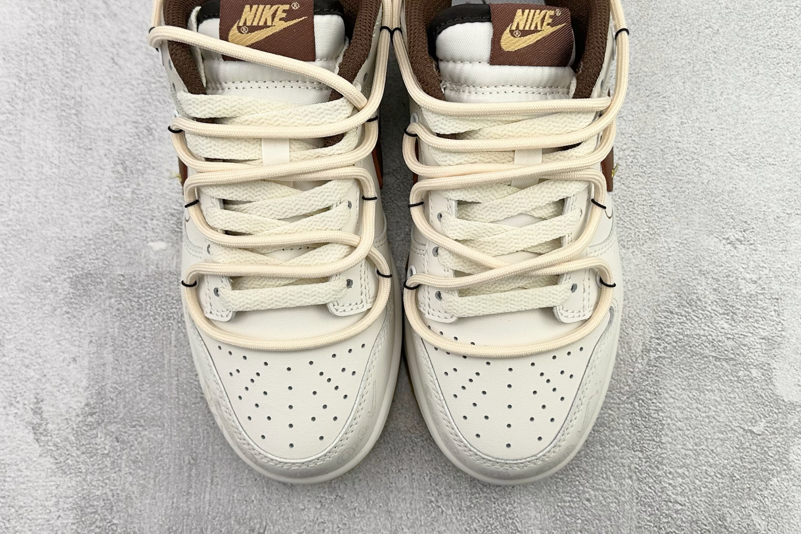 300 定制球鞋 Nike Dunk奶泡帕比 米棕 HM3695-071-Chinese UA Cheap High Quatity Brand Clothes Bags handbags Sneakers wholesale wholesaler seller from China Factory suppliers Fashion Clothing Shoes best Quality Beautiful Price 300 定制球鞋 Nike Dunk奶泡帕比 米棕 HM3695-071
