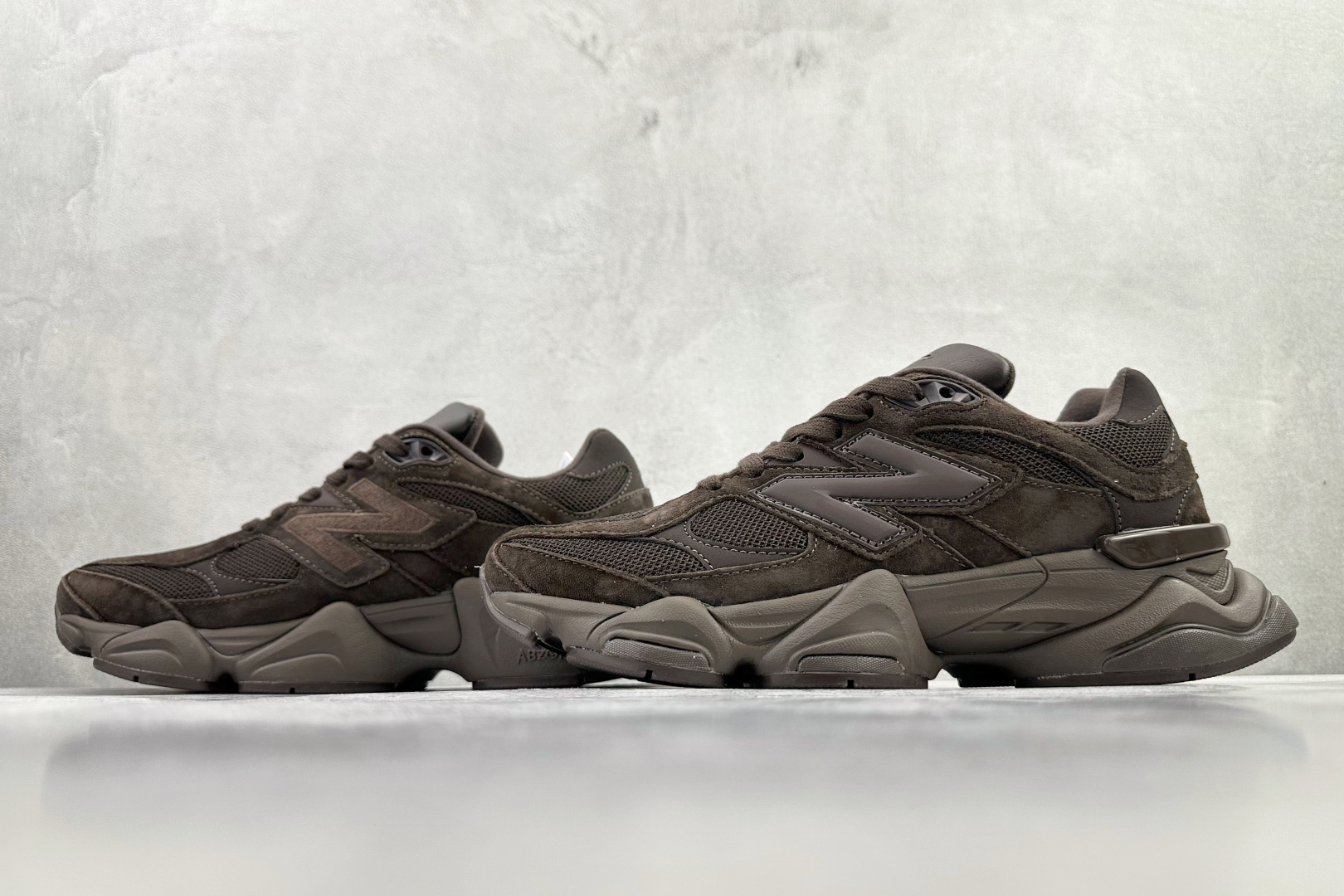 C 版 大厂出品 New Balance NB 9060 棕色货号：U9060ZWD尺码：36 36.5