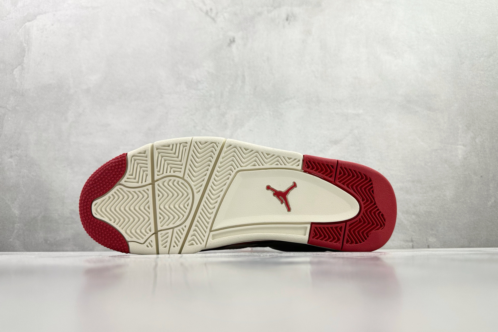 OG 顶级原版 Jordan Air Jordan 4 Retro 情人节 米白红货号：HV0823 1