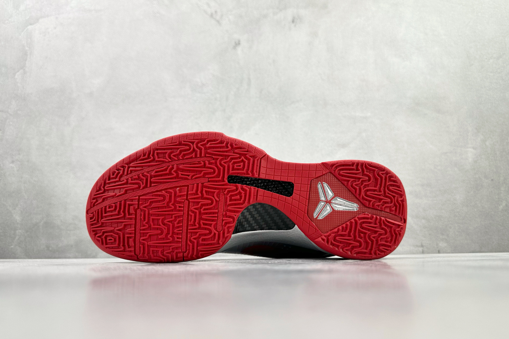 S2 纯原生产线 Caitlin Clark x Nike Zoom Kobe 5 Protro 银红货