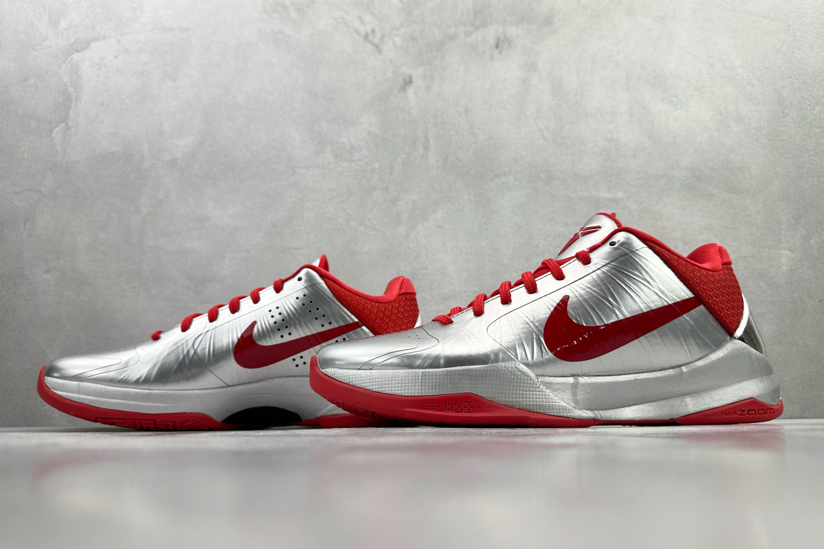 S2 纯原生产线 Caitlin Clark x Nike Zoom Kobe 5 Protro 银红货