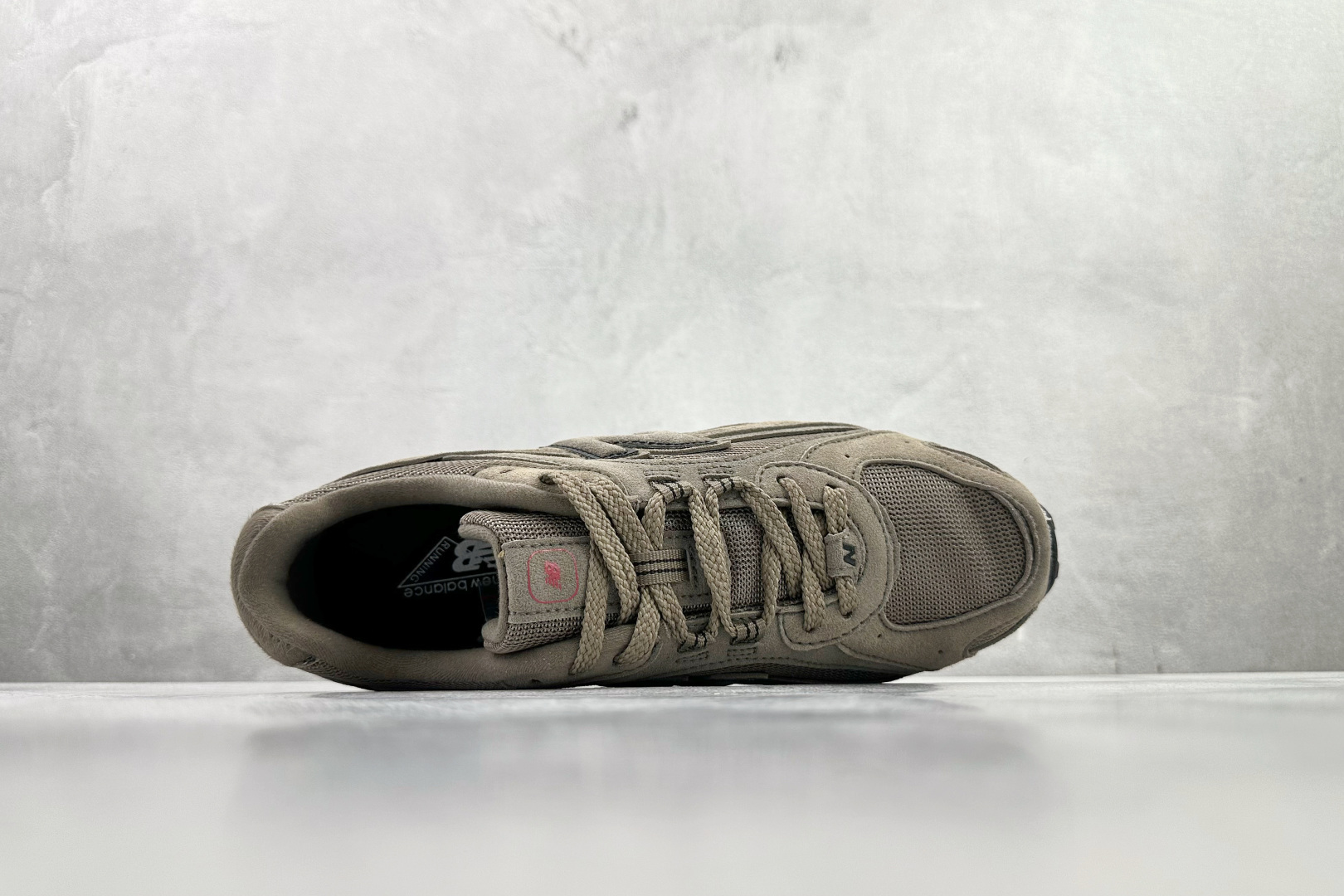 出品 New Balance 204L 棕色 U204L3K9