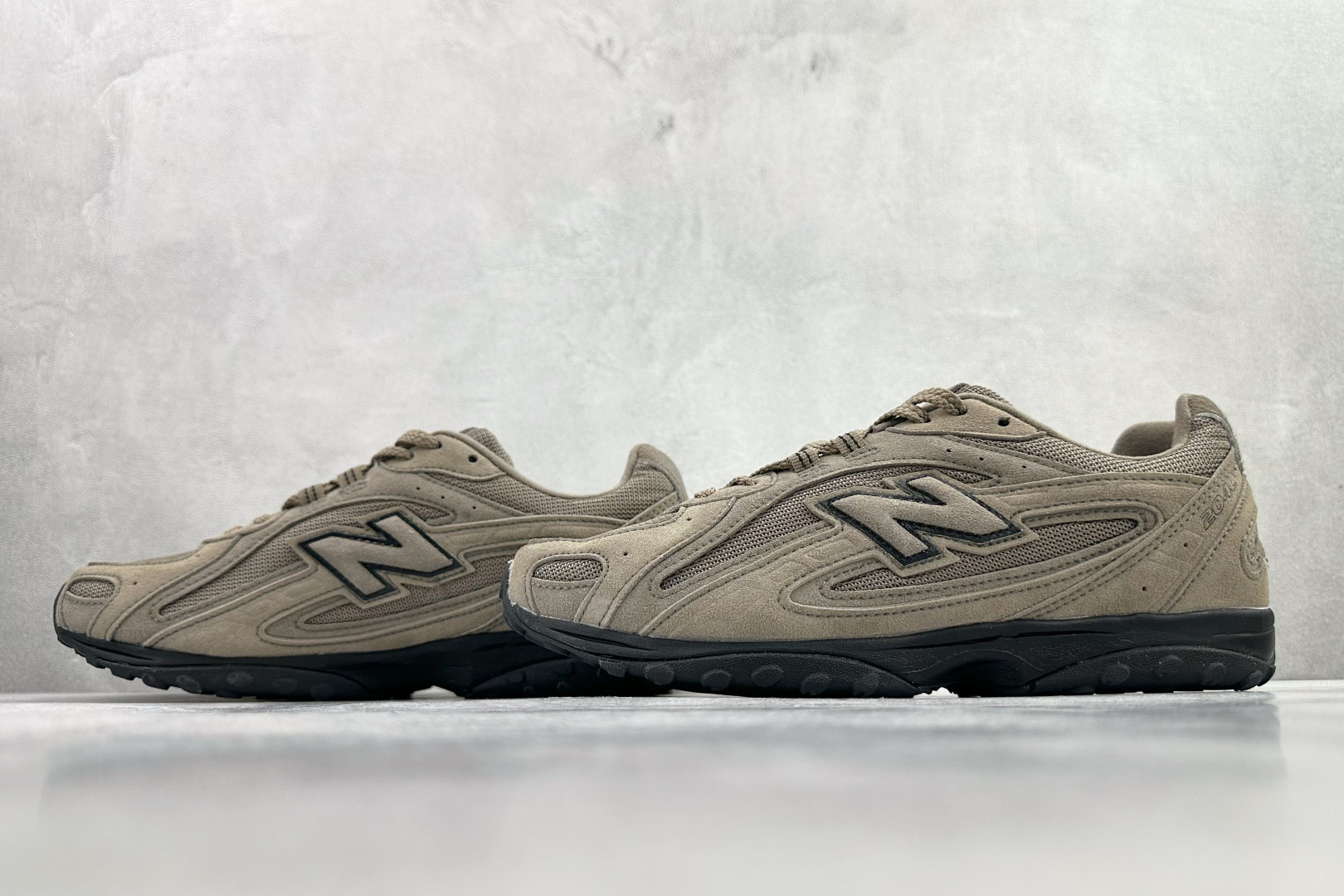 出品 New Balance 204L 棕色 U204L3K9